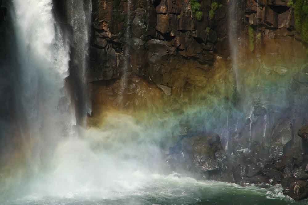 Argentina 010 - parque nacional Iguazu - catarata San Martin.jpg